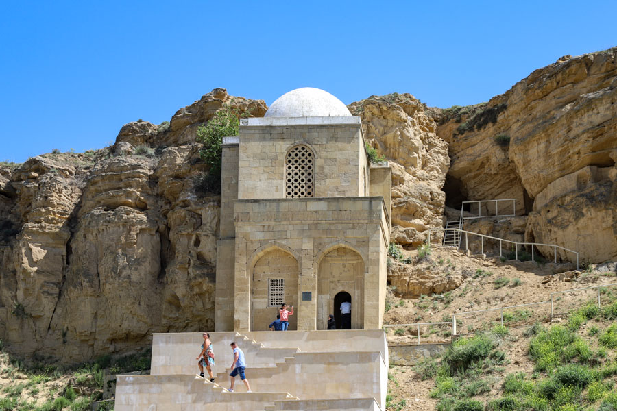 Diri-Baba Mausoleum-Mosque near Shamakhi Diri-Baba Mausoleum-Mosque near Shamakhi