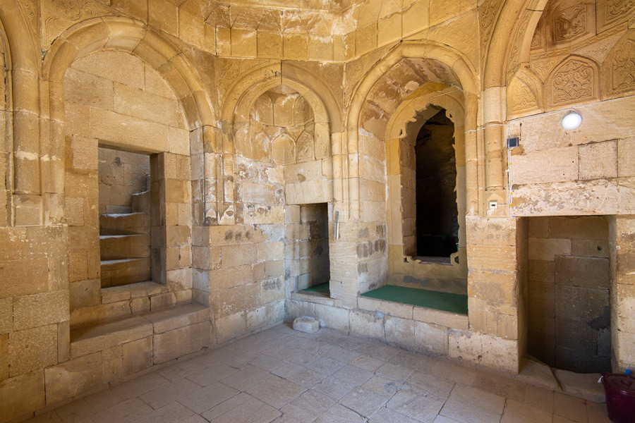 Diri-Baba Mausoleum-Mosque near Shamakhi Diri-Baba Mausoleum-Mosque near Shamakhi