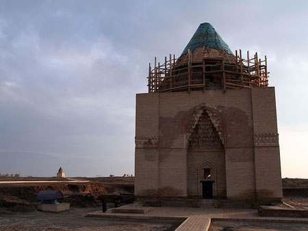 Dashoguz Landmarks - Mausoleum Of Khoresmshakh Tekesh