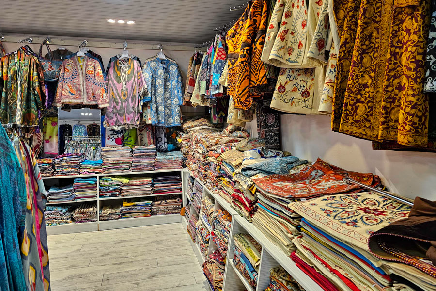 Uzbek Handicrafts: Samarkand Embroidery Uzbek Handicrafts: Samarkand Embroidery