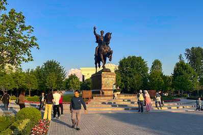 Площадь Амира Тимура, Ташкент, Узбекистан