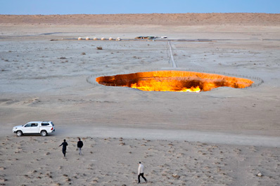 Darvaza Gas Crater, Turkmenistan
