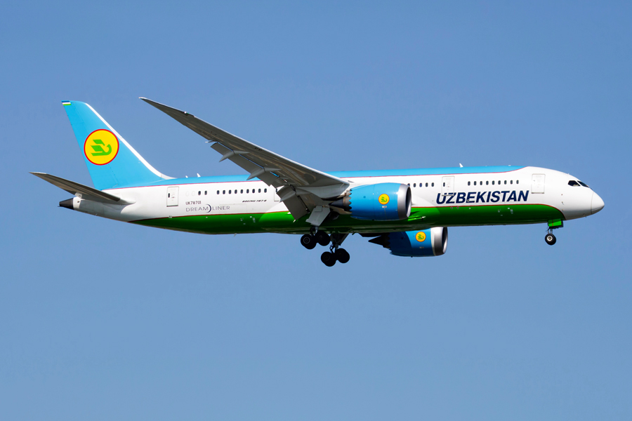 Airplane of Uzbekistan Airways Airplane of Uzbekistan Airways