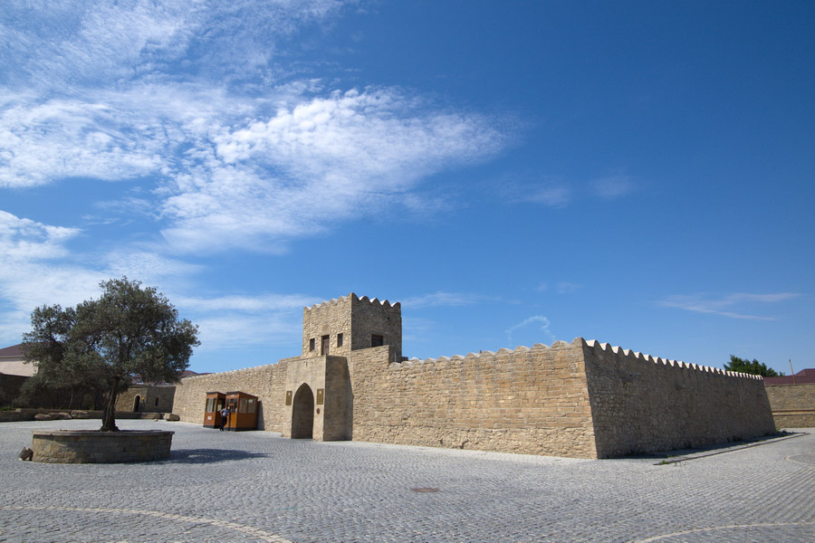 Cosa Vedere in Azerbaigian: Il Tempio del Fuoco di Baku