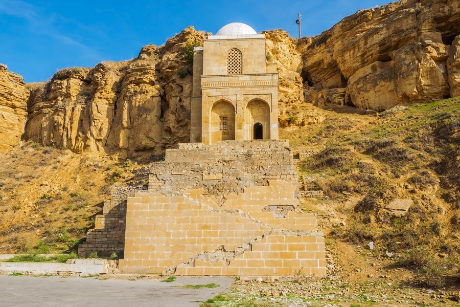 Top 10 Places to Visit in Azerbaijan: Diri-Baba Mausoleum