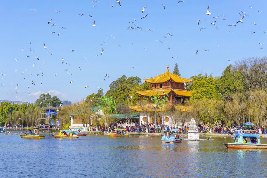 Green Lake Park, Kunming Green Lake Park, Kunming, Dos and Don'ts Etiquette in China