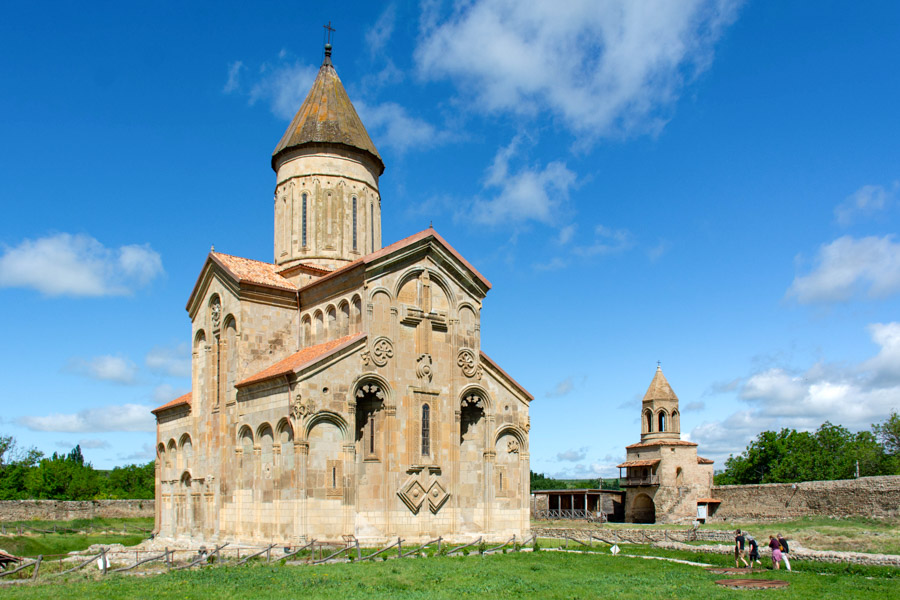 Samtavisi Cathedral near Gori Samtavisi Cathedral near Gori
