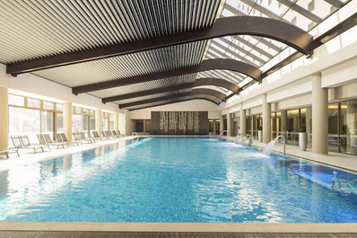 Pool, Ramada Plaza by Wyndham Hotel