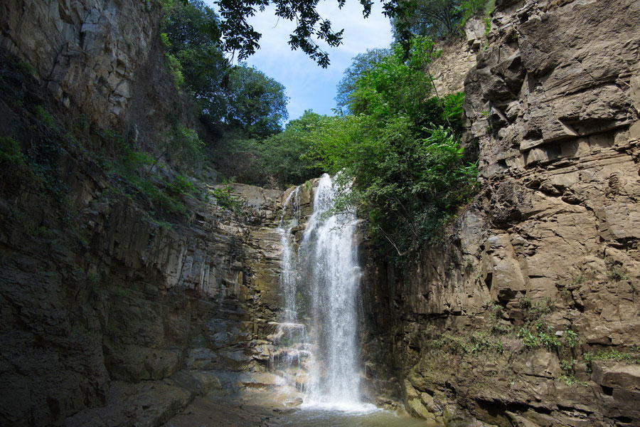 Leghvtakhevi Waterfall, Tbilisi