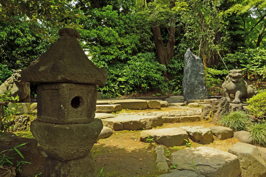 Stone Lantern in Koishikawa Korakuen Gardens