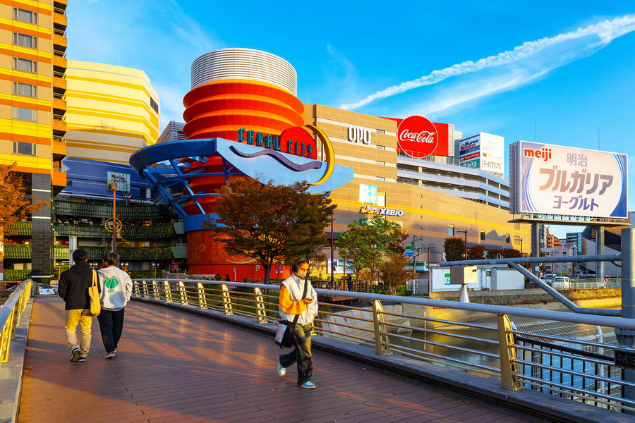 Canal City Hakata, Shopping in Fukuoka