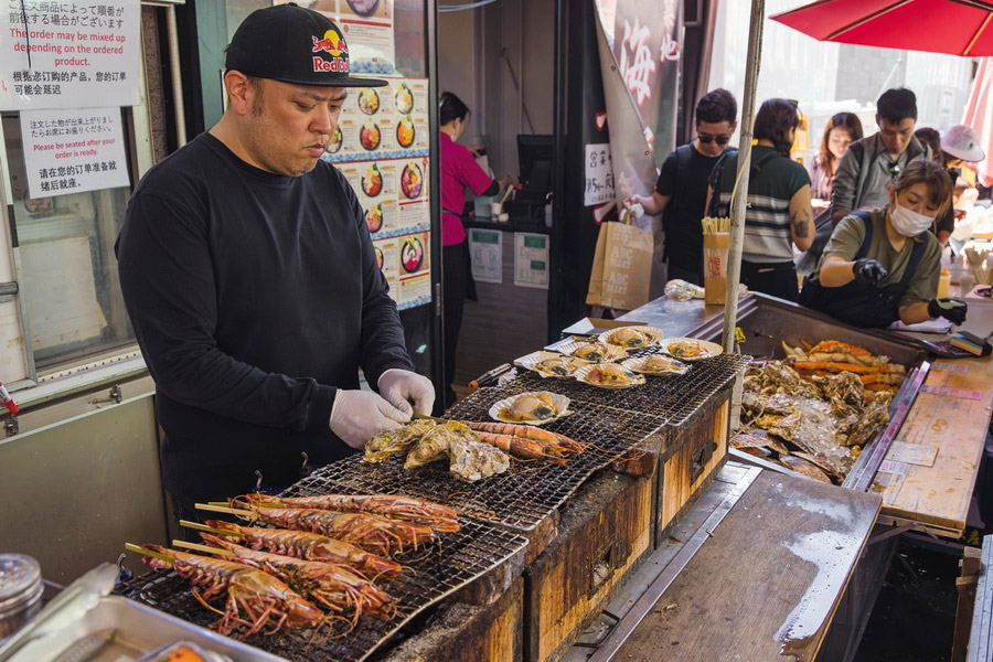 Street Food Stall at Tsukiji Outer Market, Tokyo, Best Places to Eat in Tsukiji Outer Market