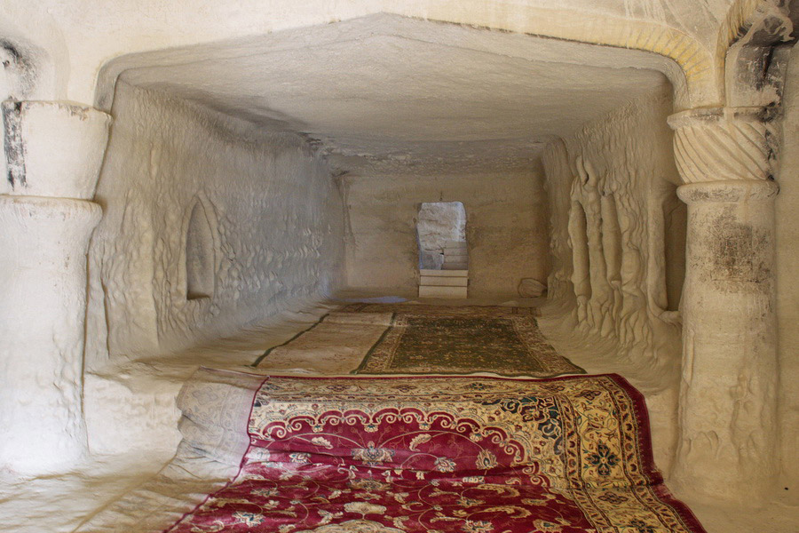 Shakpak-ata Cave Mosque