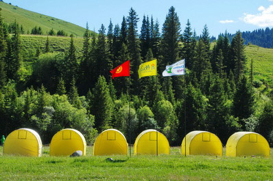 Tentes, Le camp de yourtes Karkara