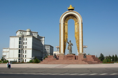 Monumento a Ismail Somoni, Dushanbe