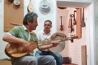 Museo de Instrumentos Musicales de Gurminj, Dusambé