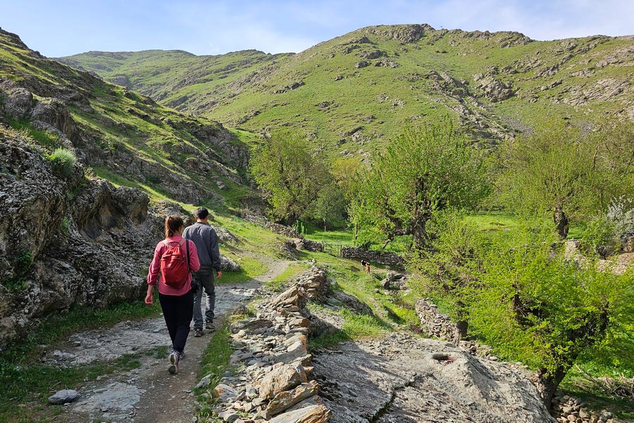 Wandern im Nurata-Gebirge