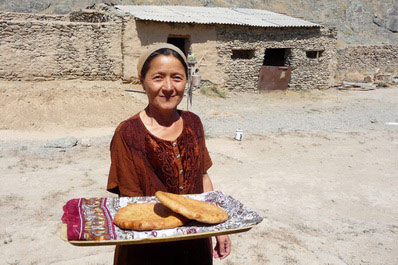 Woman with bread, Nurata mountains