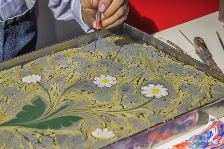 Take Turkish Marbling—Ebru Classes