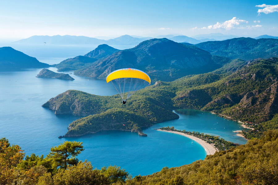 Fly Paragliding Over the Blue Lagoon in Ölüdeniz