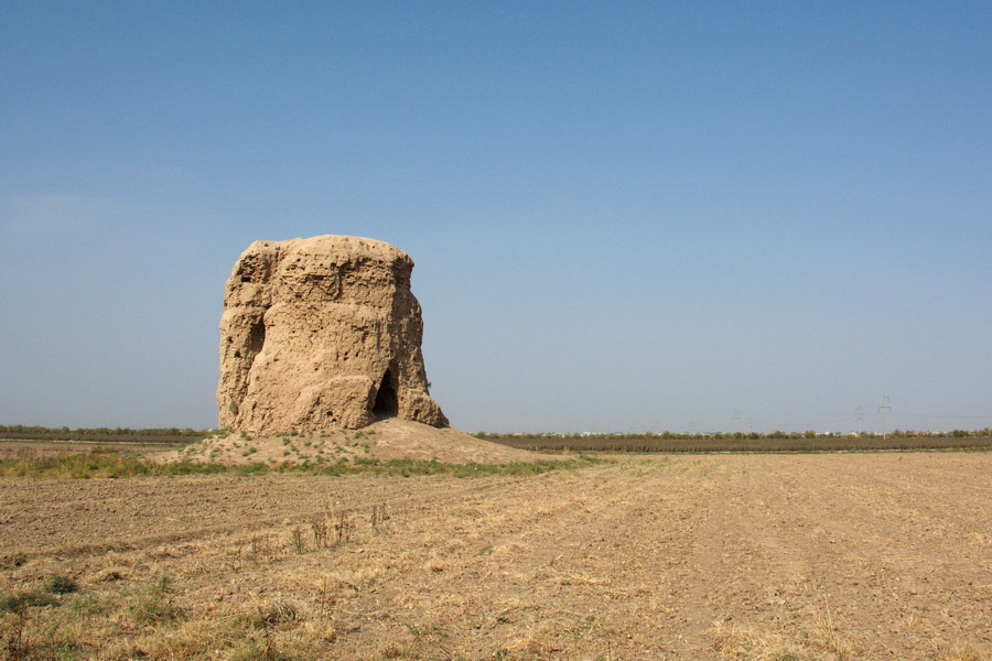 TOP 15 des attractions incontournables de l'Ouzbékistan: Stoupa Bouddhique de Zurmala