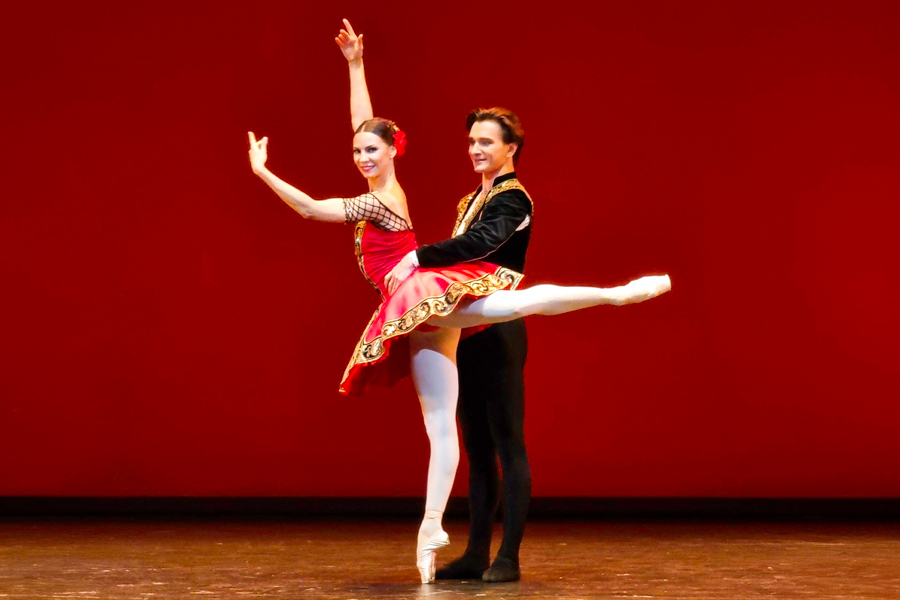 Uzbek Ballet Uzbek Ballet, Opera and Ballet