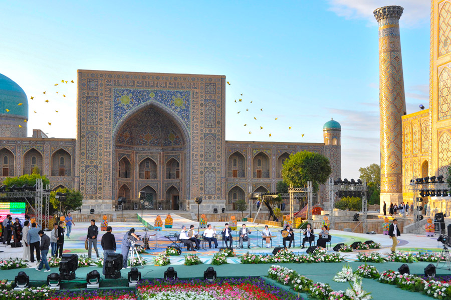 Registan Square, Samarkand, International Festival “Sharq Taronalari” Registan Square, Samarkand, International Festival “Sharq Taronalari”