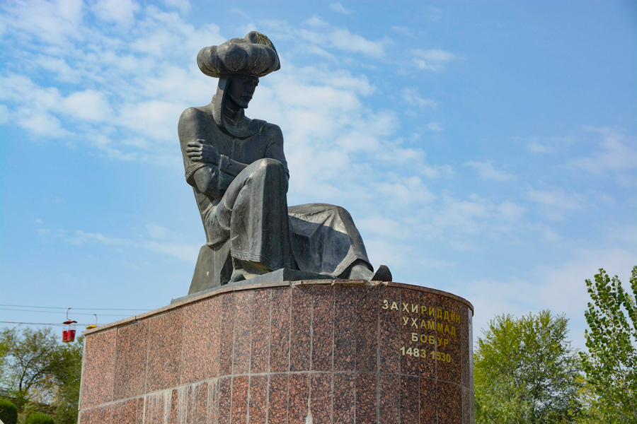Monument to Zahiriddin Muhammad Babur, Andijan Monument to Zahiriddin Muhammad Babur, Andijan