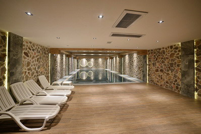 Indoor pool, Pana Hotel