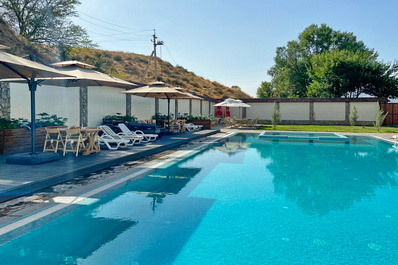 Outdoor pool, Pana Hotel