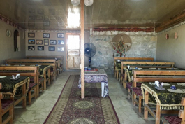 Restaurant, Le camp de yourtes Aïdar