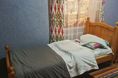 Room, Yahshigul Guest House