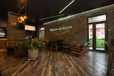 Coffee-shop, Aster Hotel