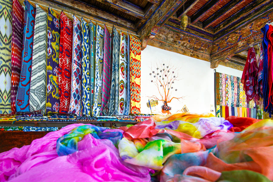 Famous Artisans of Uzbekistan and Their Traditional Crafts Famous Artisans of Uzbekistan and Their Traditional Crafts