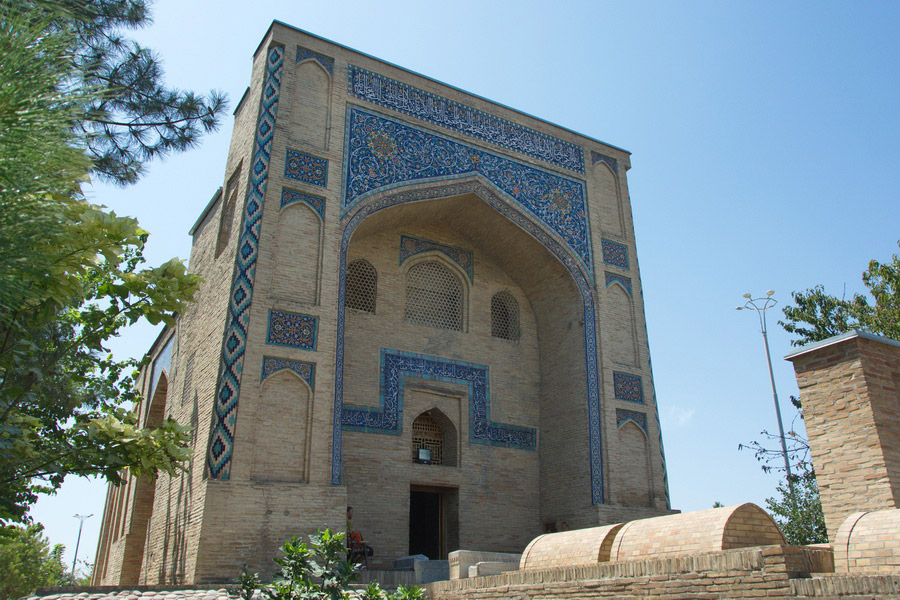 Abubakr Kaffal-Shashi Mausoleum, Tashkent Abubakr Kaffal-Shashi Mausoleum, Tashkent