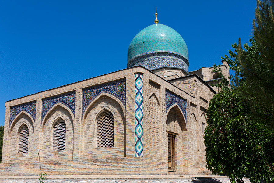 Abubakr Kaffal-Shashi Mausoleum, Tashkent Abubakr Kaffal-Shashi Mausoleum, Tashkent