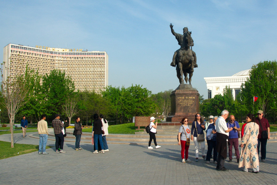 Amir Timur Square, Tashkent