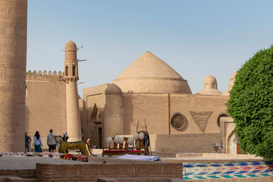 Khoja Berdibai Madrasah, Khiva