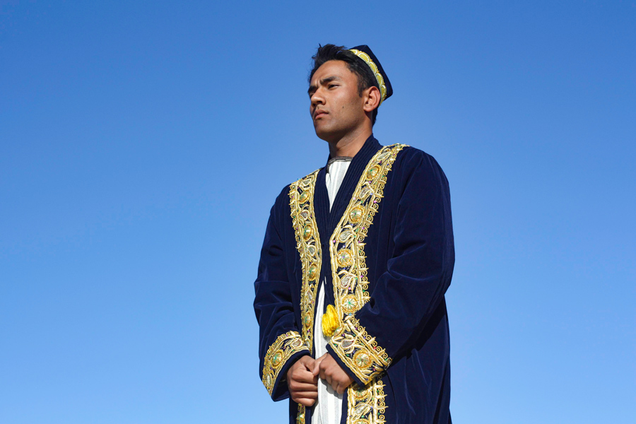 Zarchapan, Traditional Men’s Dress Zarchapan, Traditional Men’s Dress