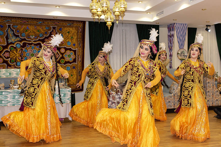 Uzbek Wedding Traditions